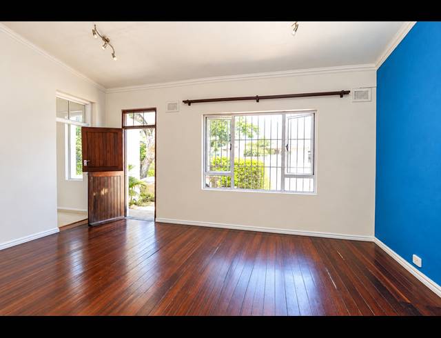 3 BEDROOM TOWNHOUSE FOR SALE IN ESSENWOOD